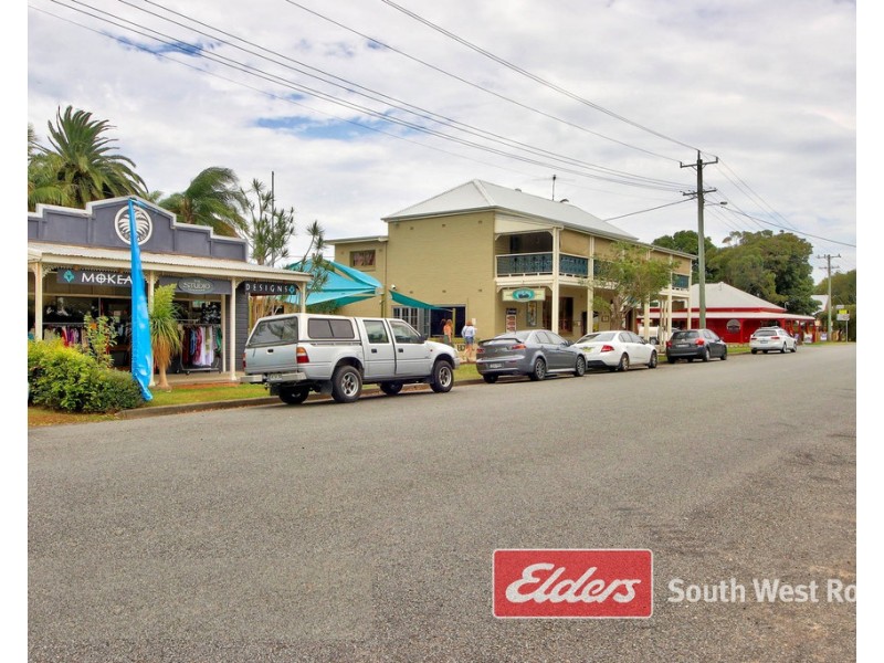 33 BARNARD STREET, Gladstone NSW 2440