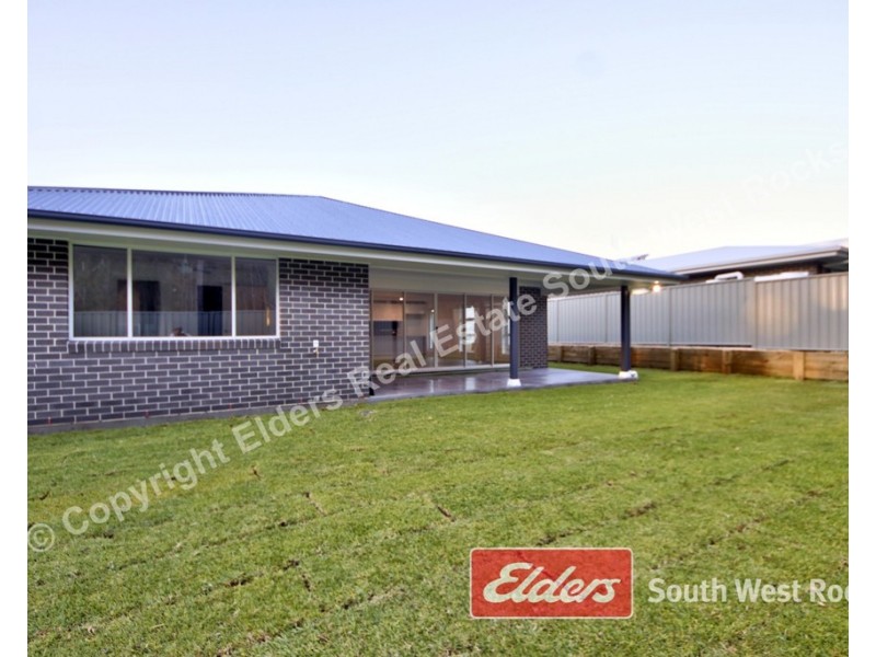 32 Keith Andrews Ave, South West Rocks NSW 2431