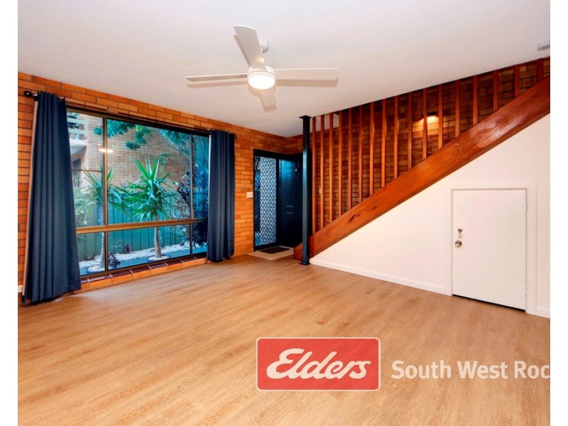 4/15 LANDSBOROUGH STREET, South West Rocks NSW 2431
