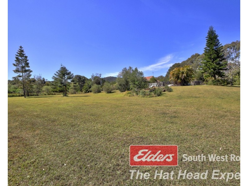 130 Gap Rd, Hat Head NSW 2440