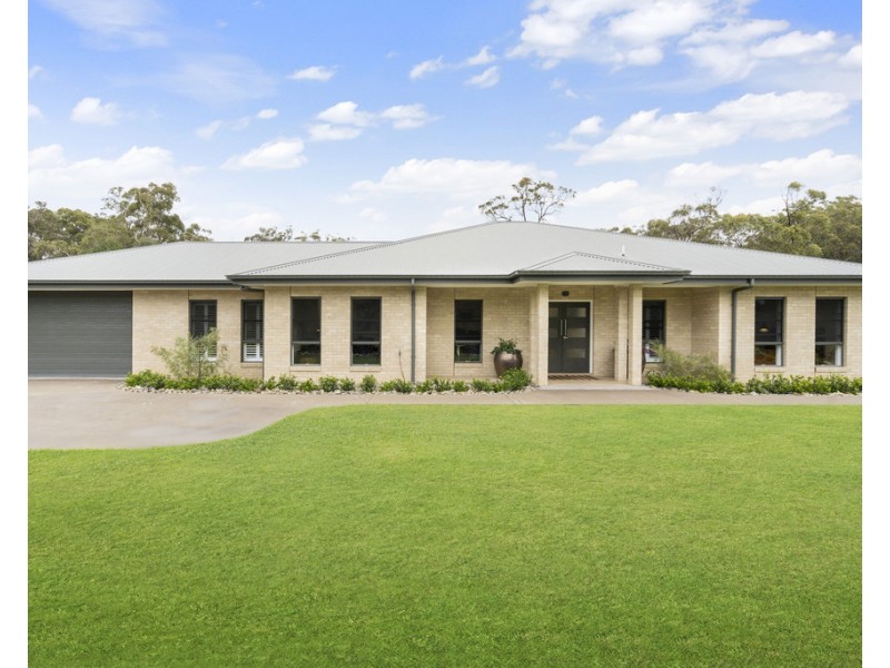 10 Carron Close, Arakoon NSW 2431