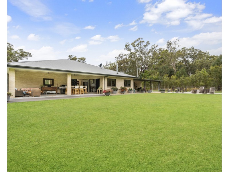 10 Carron Close, Arakoon NSW 2431