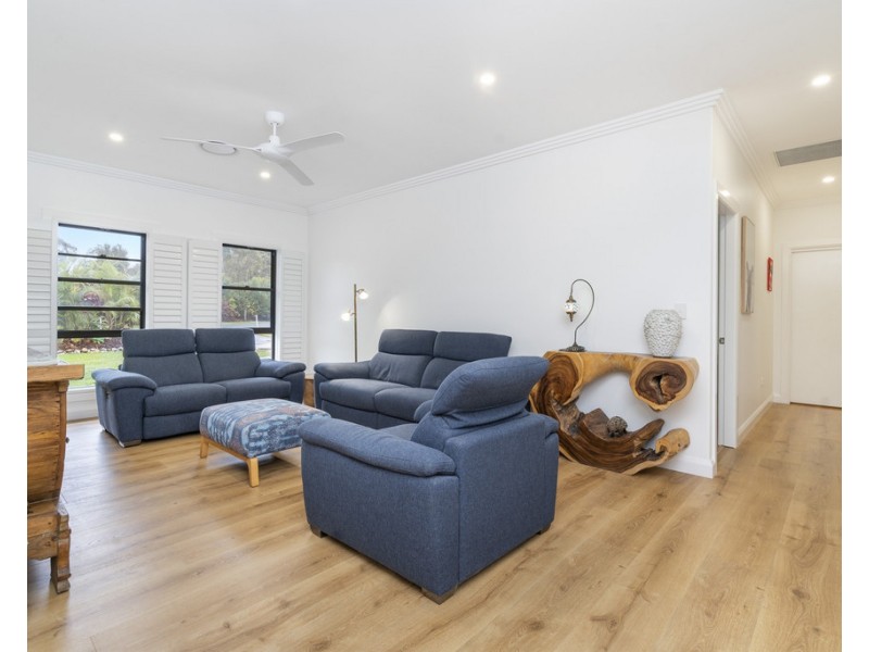 10 Carron Close, Arakoon NSW 2431