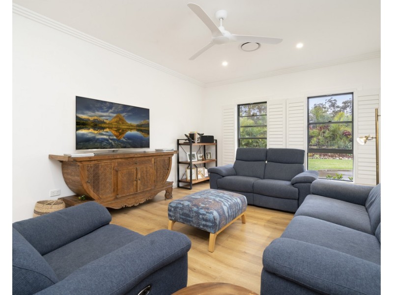 10 Carron Close, Arakoon NSW 2431