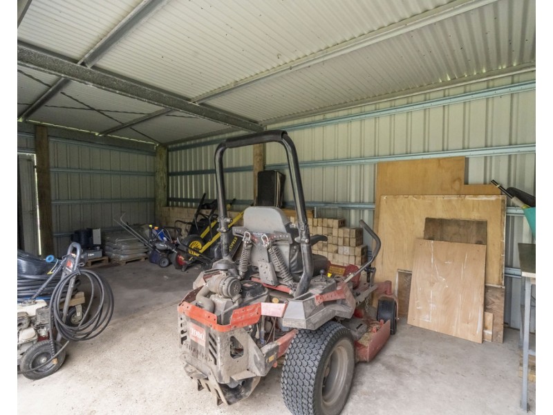 10 Carron Close, Arakoon NSW 2431