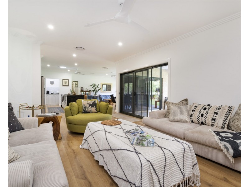 10 Carron Close, Arakoon NSW 2431