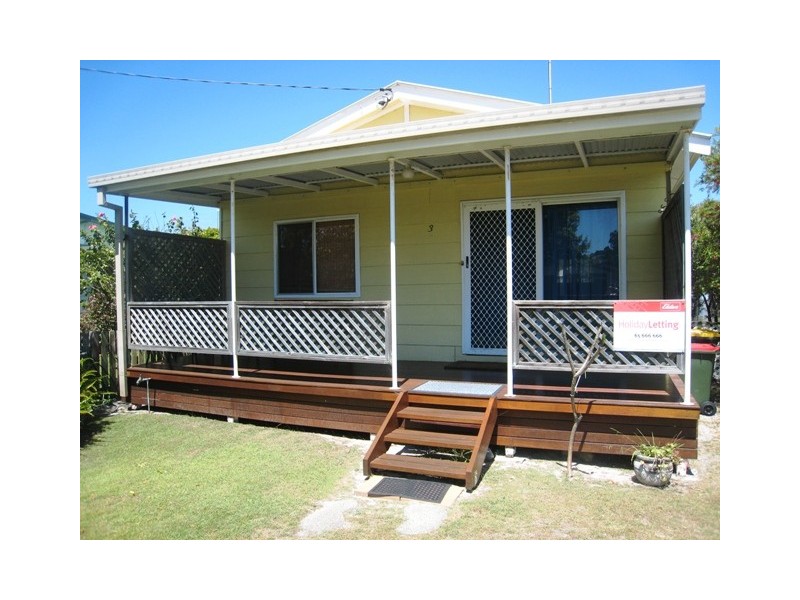 3 Oak St, Hat Head NSW 2440