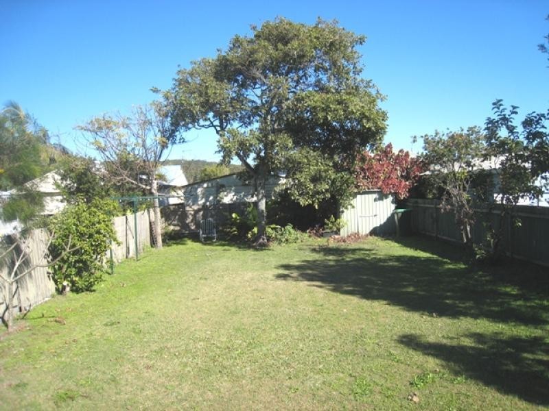 3 Oak St, Hat Head NSW 2440