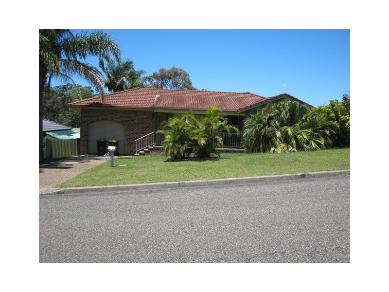 6 Dolphin Cres, South West Rocks NSW 2431