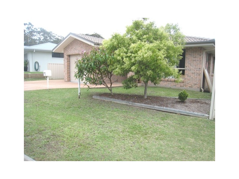 6 Rippon Pl, South West Rocks NSW 2431
