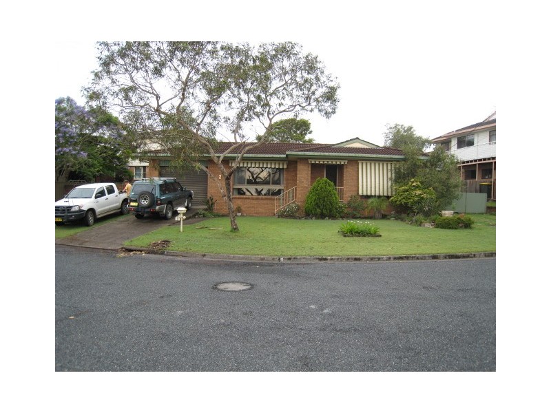 2 Currawong Crescent, South West Rocks NSW 2431