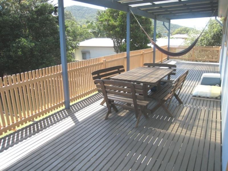 13 Straight St, Hat Head NSW 2440