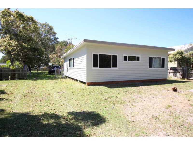 41 Creek St, Hat Head NSW 2440
