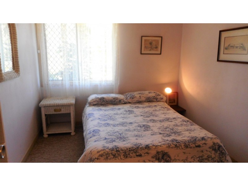 7 Creek St, Hat Head NSW 2440