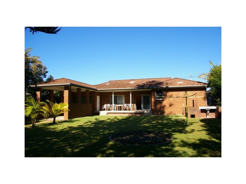40 Bay St, Hat Head NSW 2440