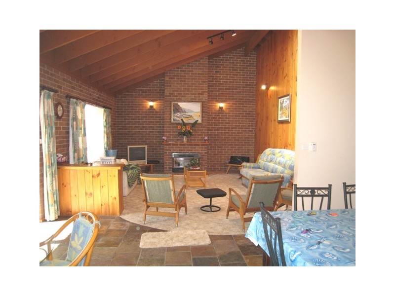 40 Bay St, Hat Head NSW 2440