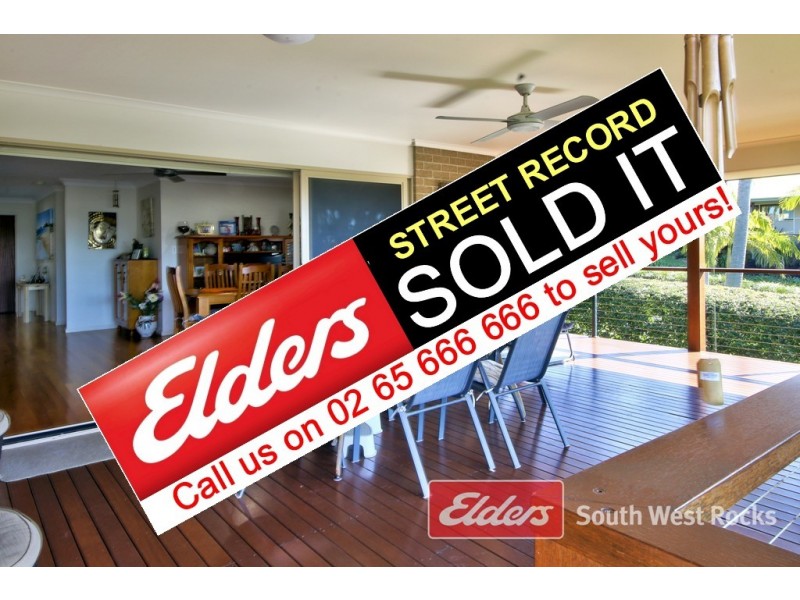 2 Rosedale Ave, South West Rocks NSW 2431