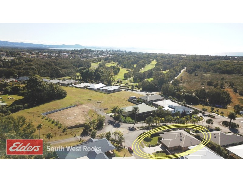 2 Rosedale Ave, South West Rocks NSW 2431
