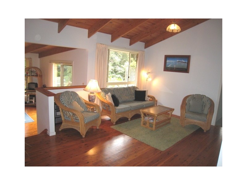 25 Russell St, Arakoon NSW 2431