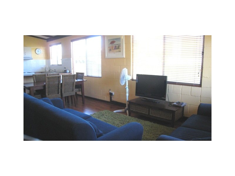 6 75-77 Straight Street, Hat Head NSW 2440