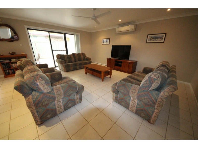 10 Schnapper Cl, Hat Head NSW 2440