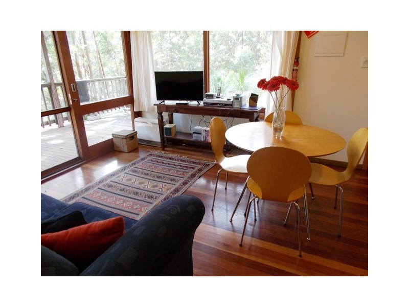 - Ferntree Close, Arakoon NSW 2431