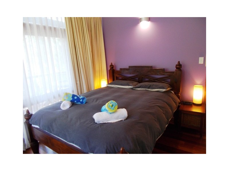 - Ferntree Close, Arakoon NSW 2431