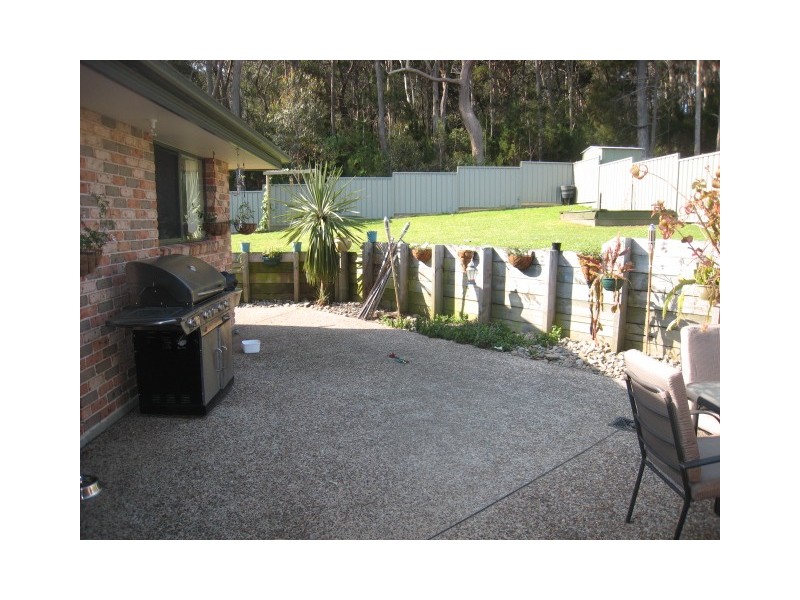 24 Steve Eagleton Dr, South West Rocks NSW 2431