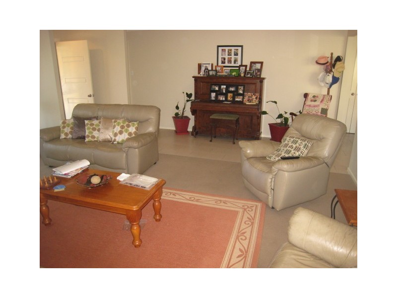 24 Steve Eagleton Dr, South West Rocks NSW 2431