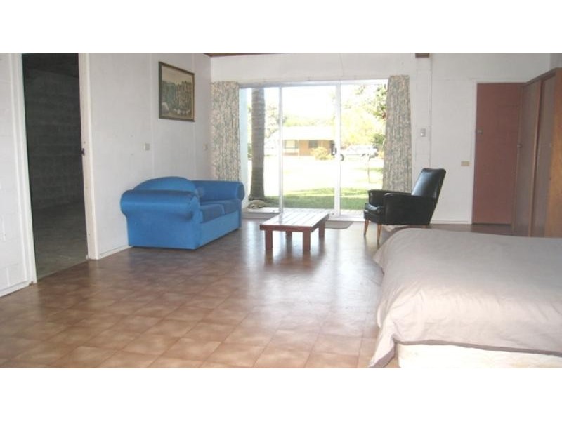 13 Straight St, Hat Head NSW 2440