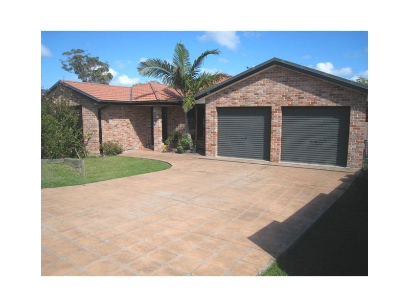 42 Dennis Cres, South West Rocks NSW 2431