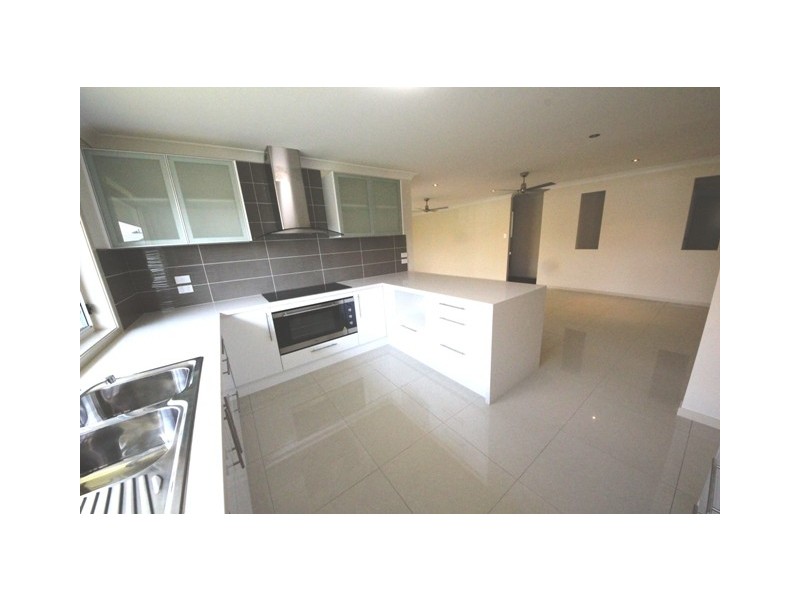 28 Waianbar Ave, South West Rocks NSW 2431