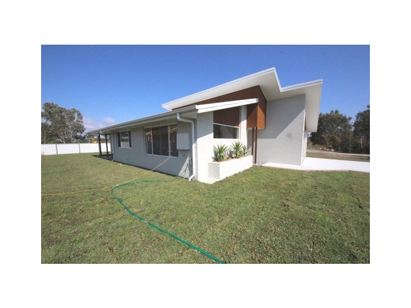 28 Waianbar Ave, South West Rocks NSW 2431