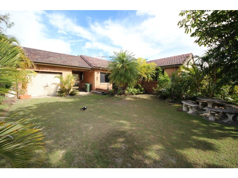 50 Bay St, Hat Head NSW 2440