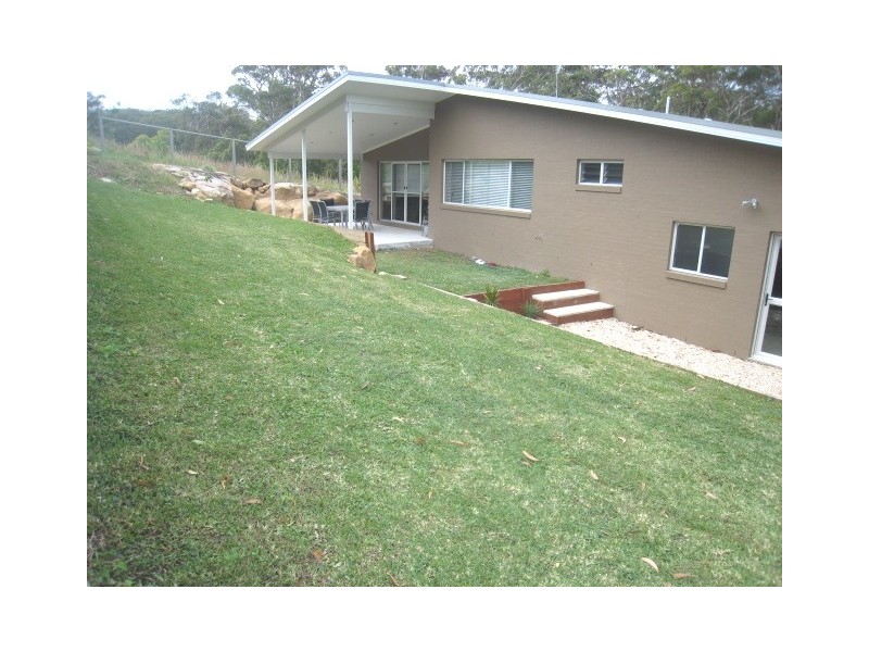 14 Steve Eagleton Drive, South West Rocks NSW 2431