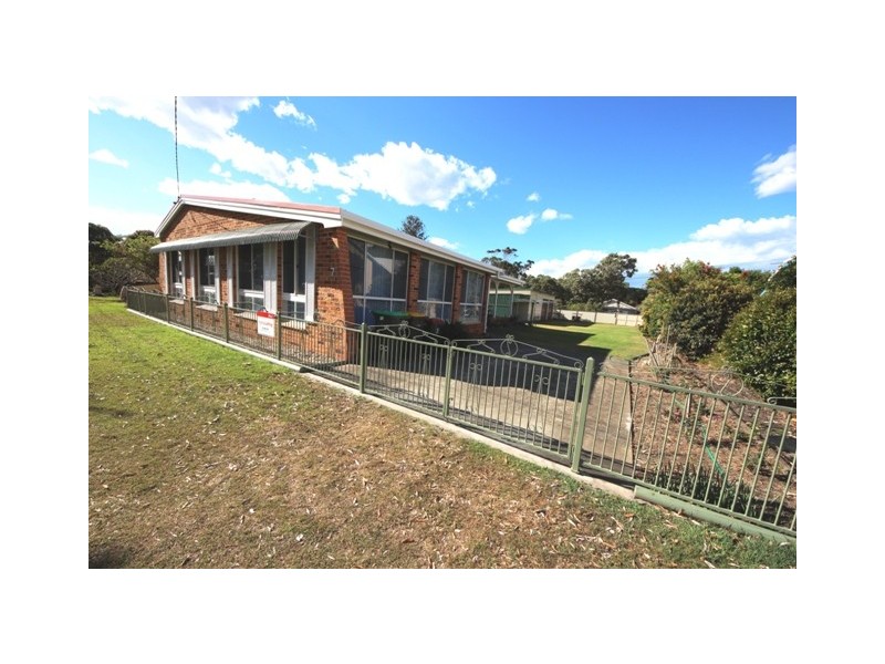 7 Straight Street, Hat Head NSW 2440