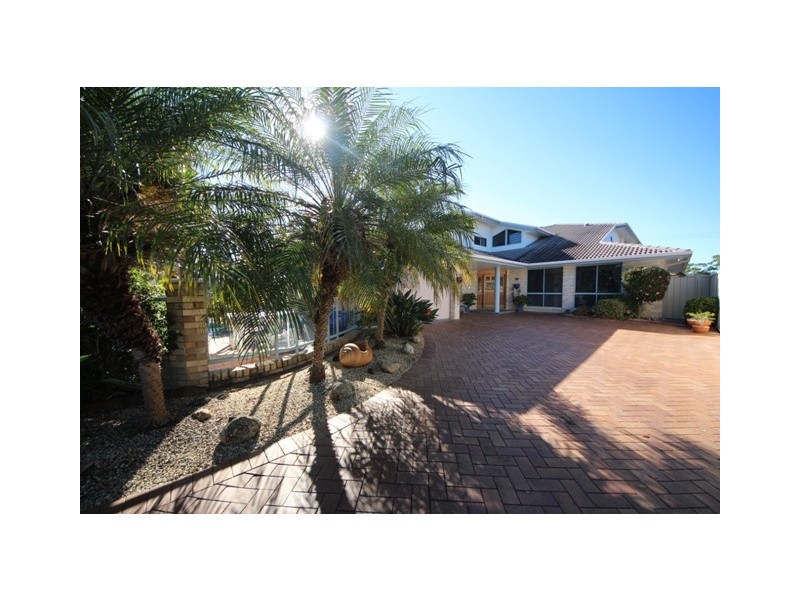 11 Fairway Place, South West Rocks NSW 2431
