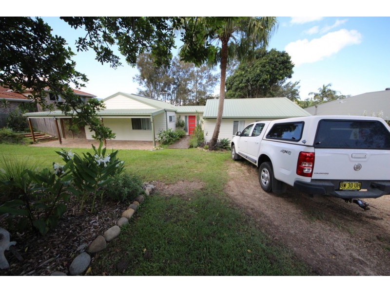 16 Entrance St, South West Rocks NSW 2431
