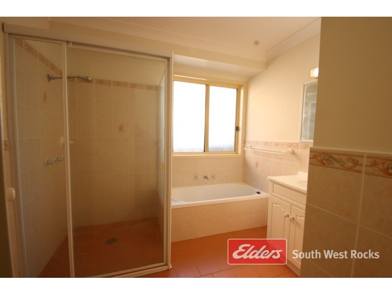 35 Gilbert Cory St, South West Rocks NSW 2431