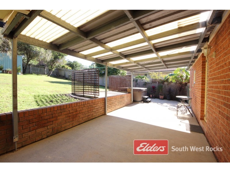 35 Gilbert Cory St, South West Rocks NSW 2431