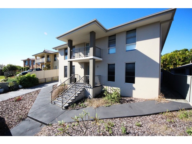 12 Dennis Cres, South West Rocks NSW 2431