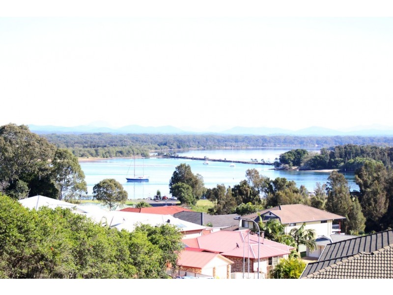 9 Salmon Cct, South West Rocks NSW 2431