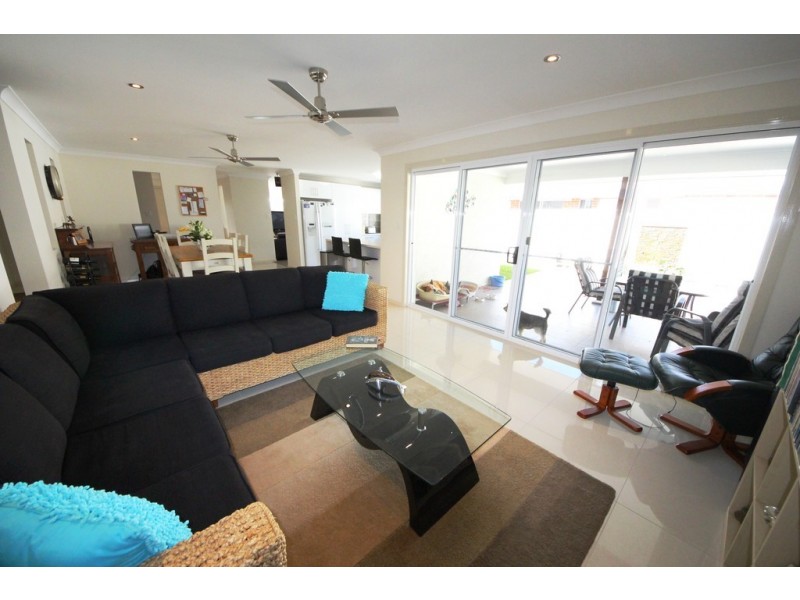 28 Waianbar Ave, South West Rocks NSW 2431
