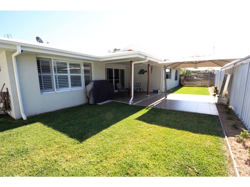 28 Waianbar Ave, South West Rocks NSW 2431