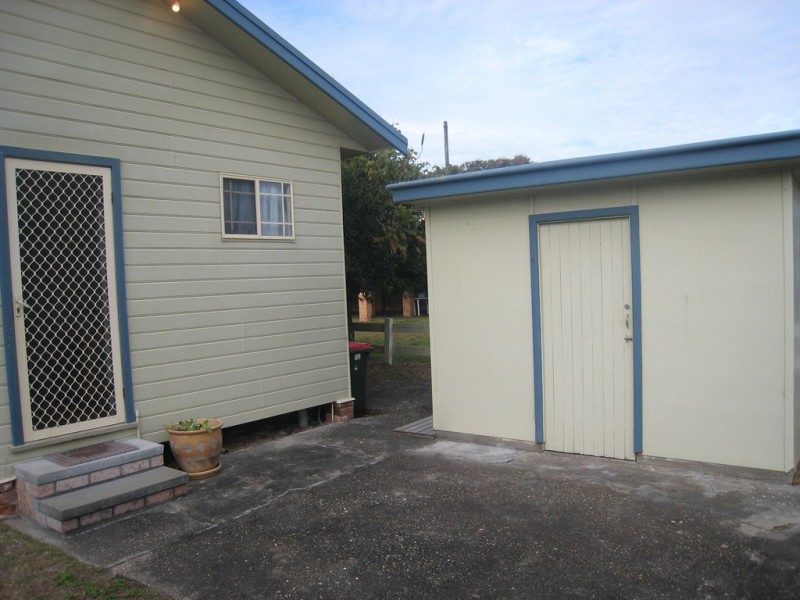 2 Straight St, Hat Head NSW 2440