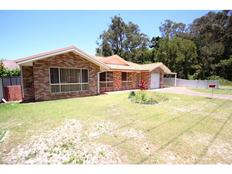 18 Lindsay Noonan Dr, South West Rocks NSW 2431
