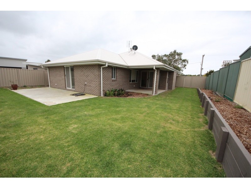 97 Phillip Dr, South West Rocks NSW 2431
