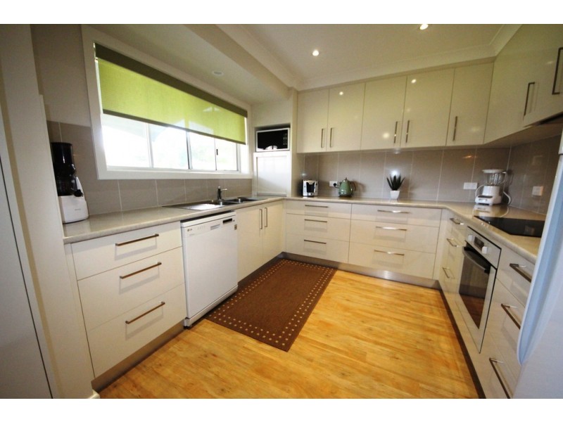 56 Straight St, Hat Head NSW 2440