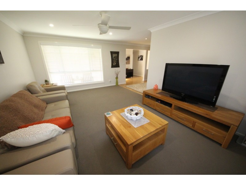 56 Straight St, Hat Head NSW 2440