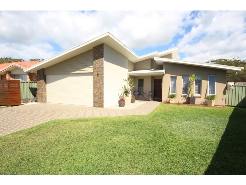 5 Kallantina Pl, South West Rocks NSW 2431